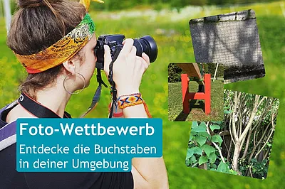 Im Hintergrund ist ein foto mit einer jungen Frau die gerade mit ihrer Spiegelreflexkamera in der Natur fotografiert. Daneben sind noch Bilder von Gegenständen die aussehen wie Buchstaben.